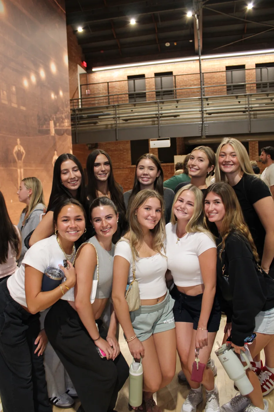 Pi Phi girls together